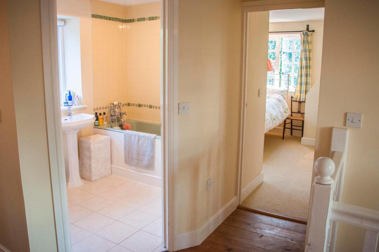 Milton Farm Bed and Breakfast East Knoyle Εξωτερικό φωτογραφία